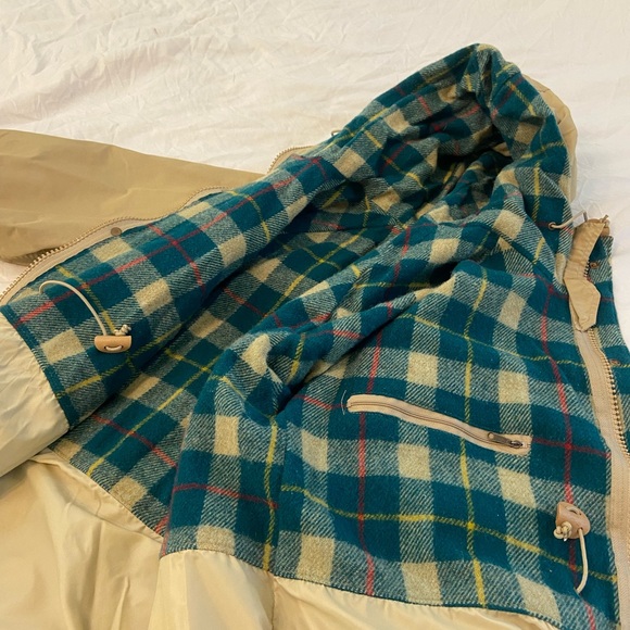 Vintage Woolrich Coat - Picture 6 of 13